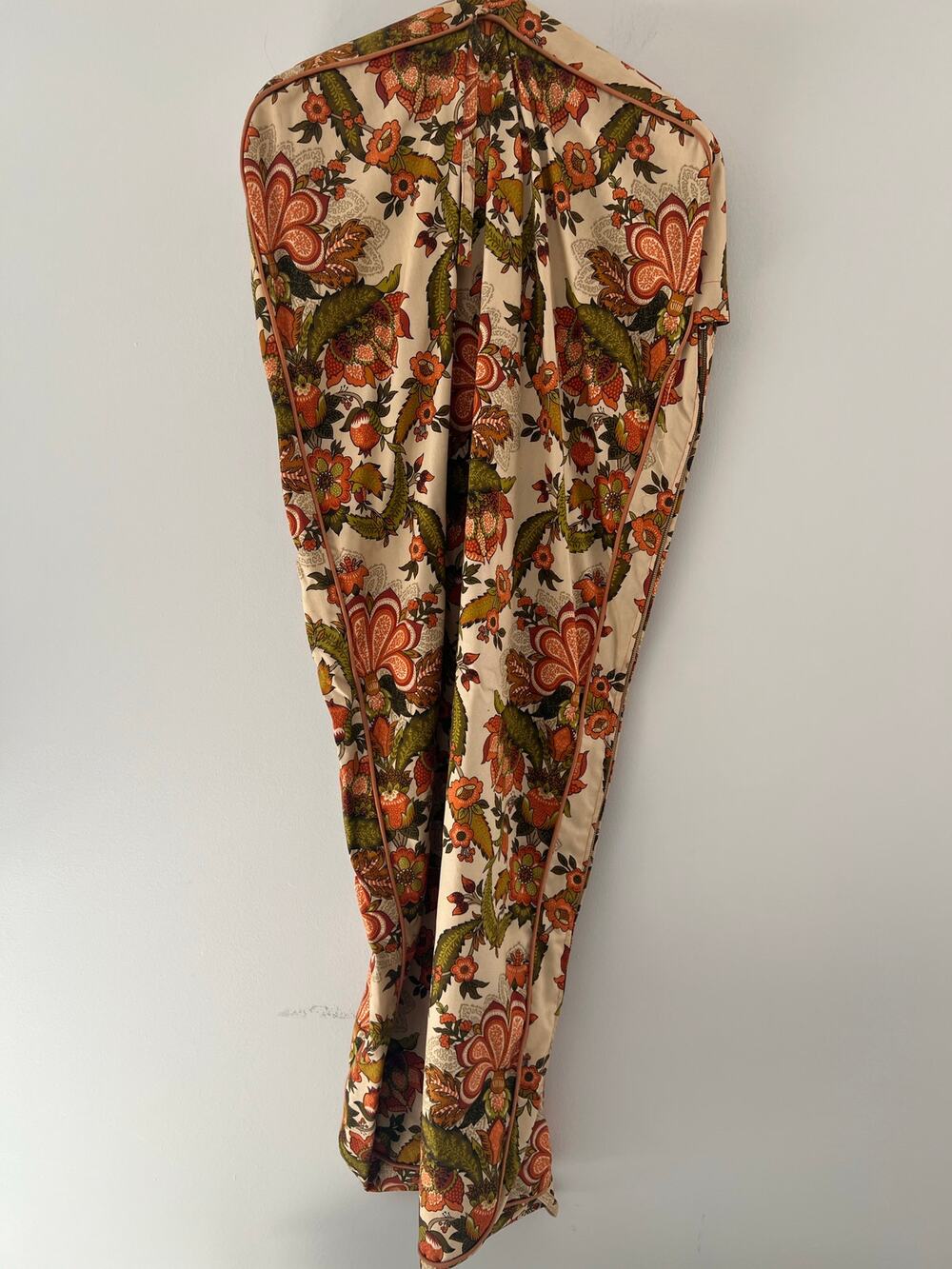 1970s Vintage Hanging Travel Garment Bag Orange & Green Floral JL